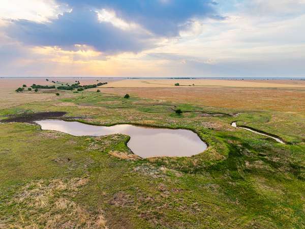 160 Acres of Land for Sale in Wakita, Oklahoma