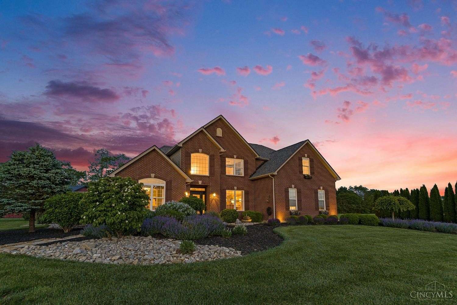 2 Acres of Land with Home for Sale in Washington Township, Ohio