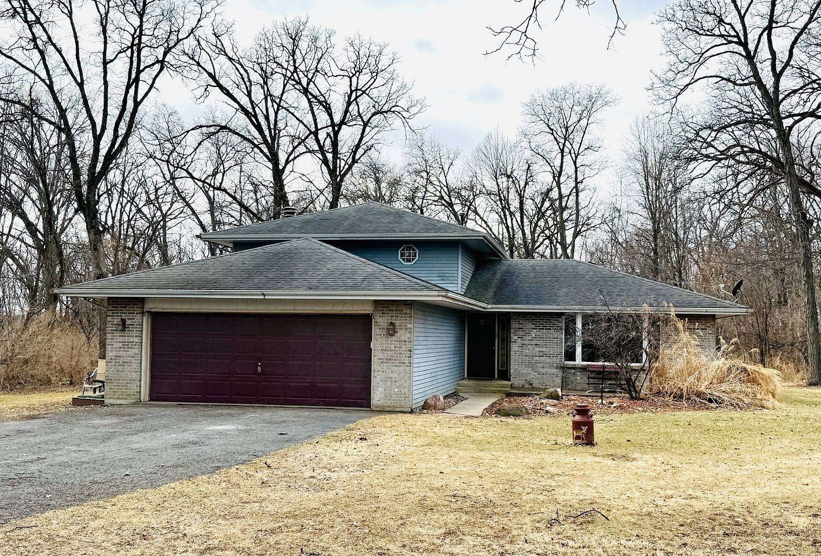 5 Acres of Land with Home for Sale in Monroe Center, Illinois