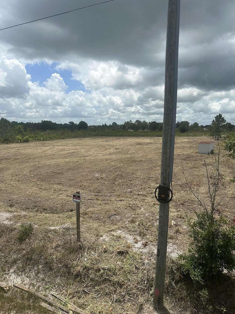 1.25 Acres of Residential Land for Sale in Okeechobee, Florida