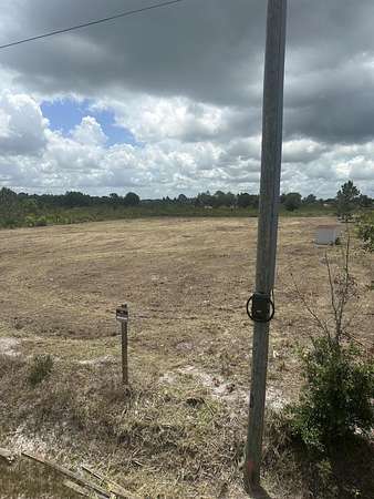 1.25 Acres of Residential Land for Sale in Okeechobee, Florida