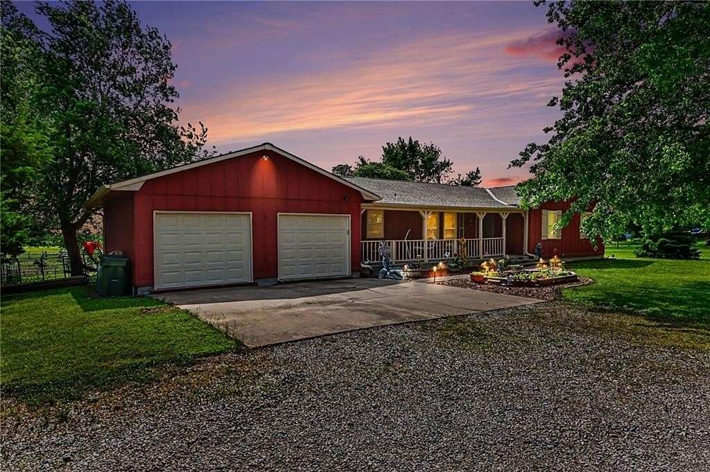 6.72 Acres of Land with Home for Sale in Edgerton, Kansas