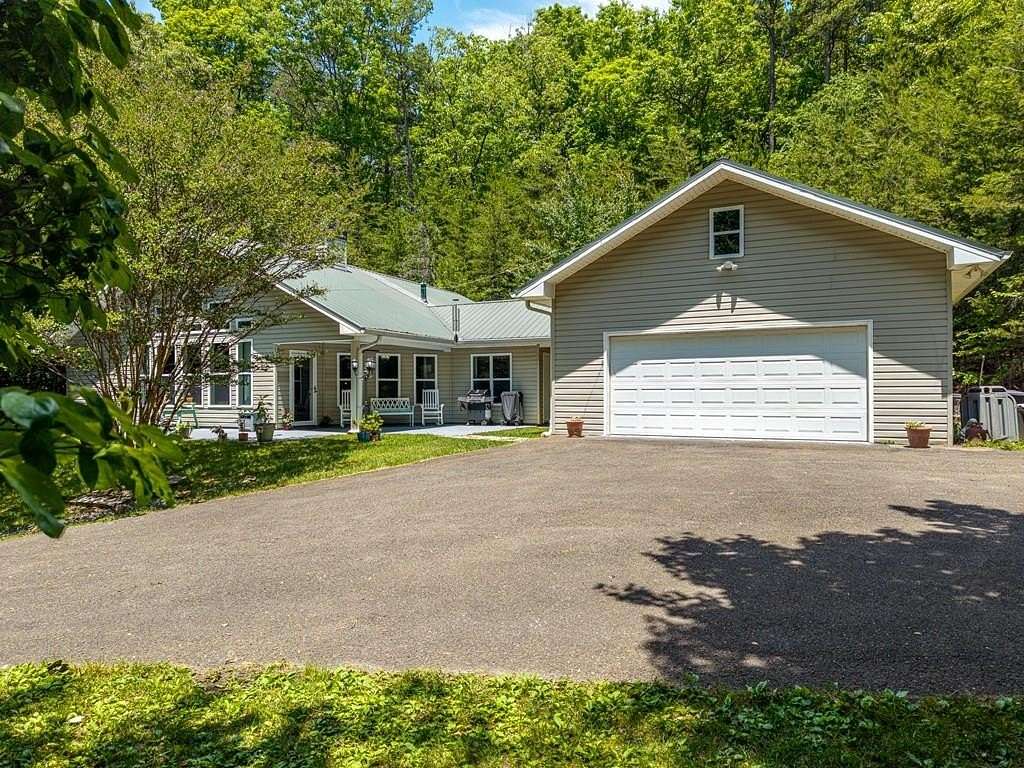 2.5 Acres of Land with Home for Sale in Ellijay, Georgia