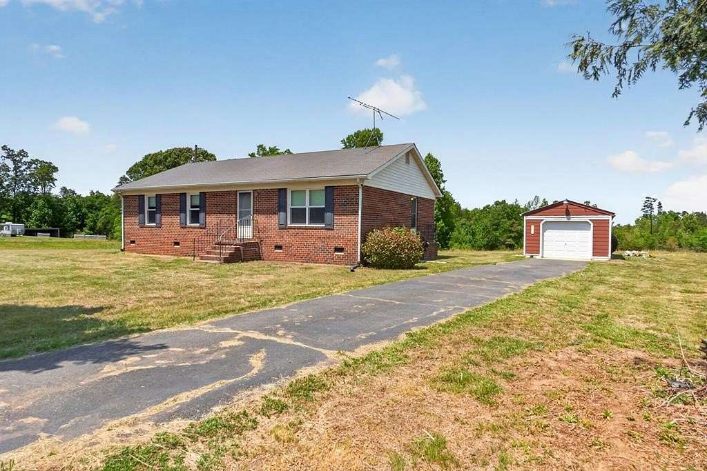 42.5 Acres of Recreational Land with Home for Sale in Jetersville, Virginia