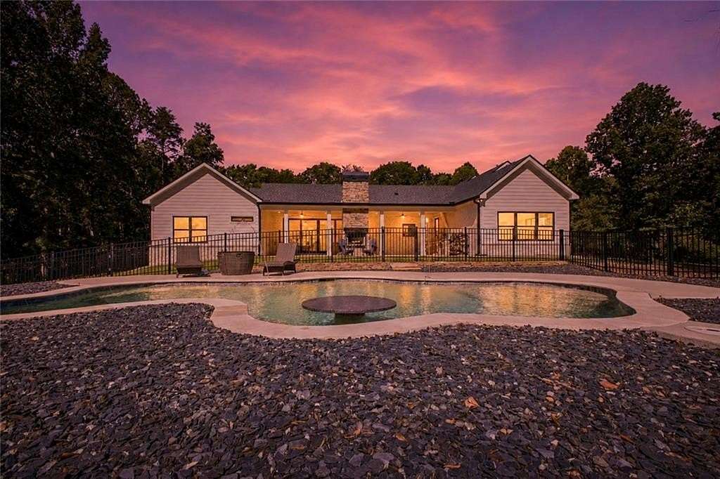 5 Acres of Land with Home for Sale in Fairmount, Georgia