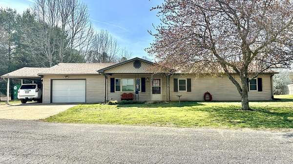 1.7 Acres of Land with Home for Sale in Thayer, Missouri