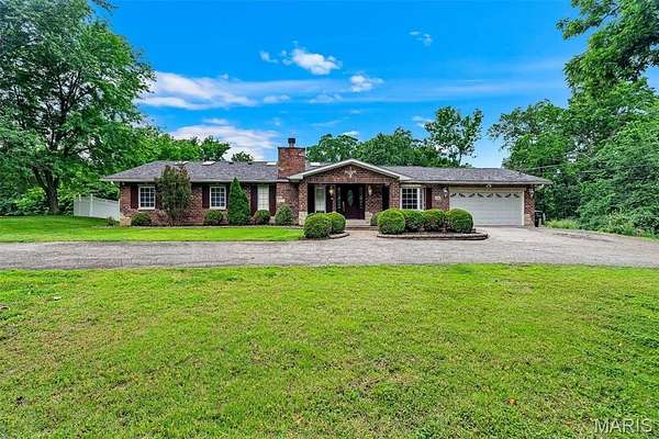 19 Acres of Land with Home for Sale in Arnold, Missouri