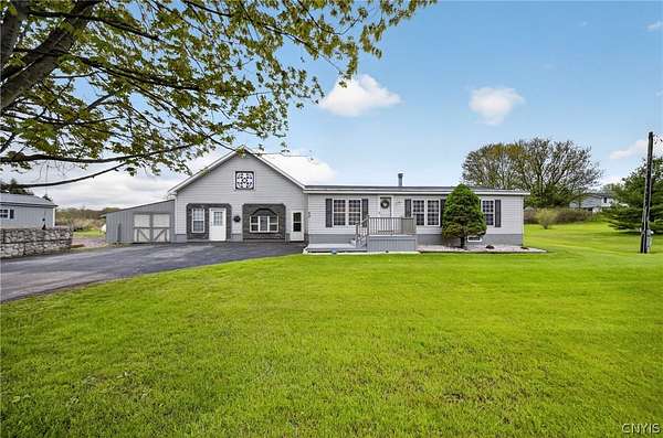 8.64 Acres of Land with Home for Sale in Central Square, New York