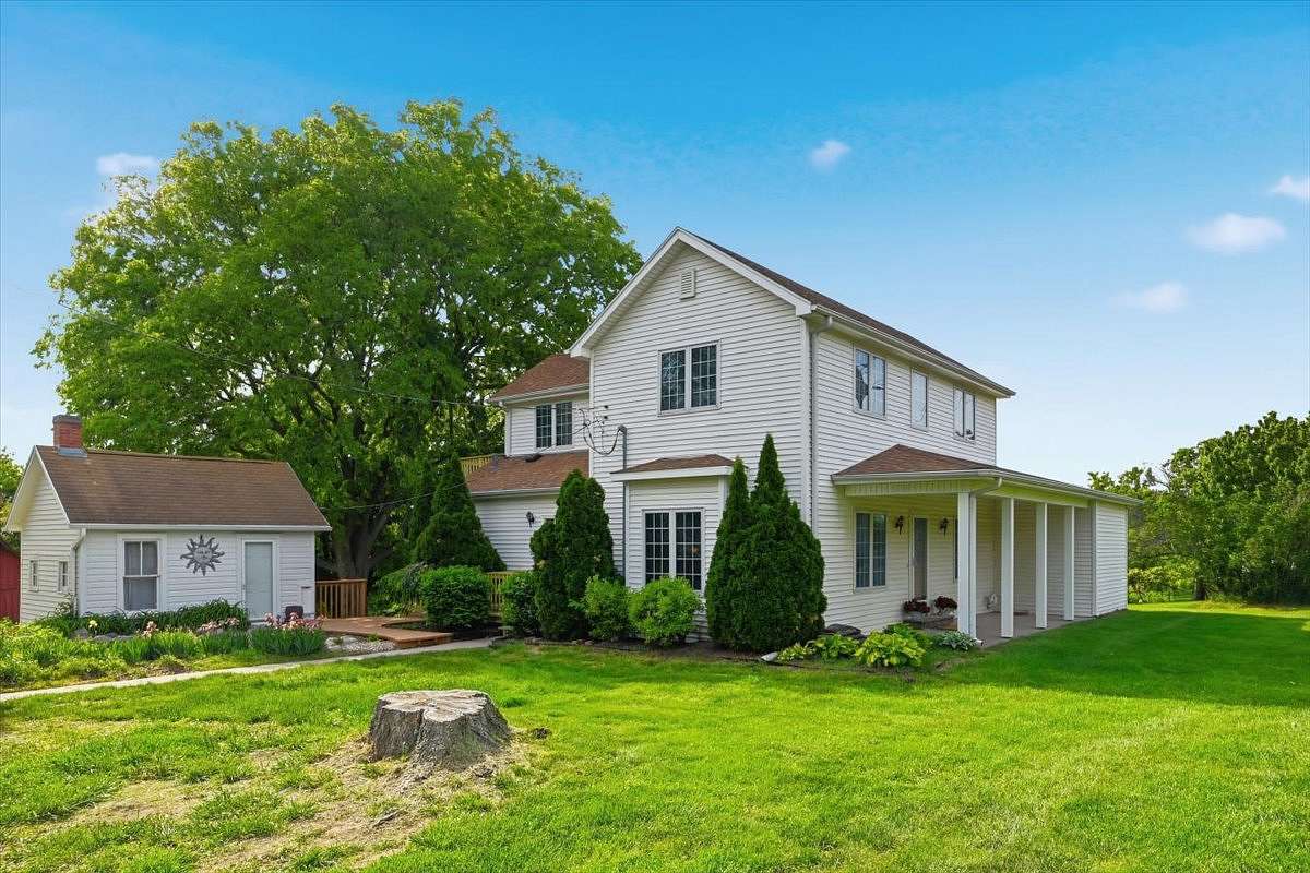 9.87 Acres of Land with Home for Sale in Council Bluffs, Iowa