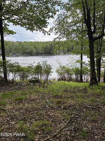 1 Acre of Residential Land for Sale in Hawley, Pennsylvania