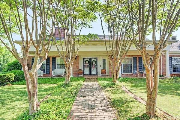 1.5 Acres of Land with Home for Sale in Houston, Mississippi