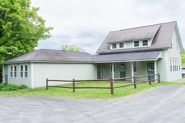 4 Acres of Improved Residential Land for Sale in Royalton, Vermont
