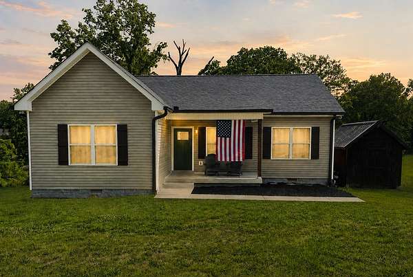 1.6 Acres of Land with Home for Sale in Charlotte, Tennessee