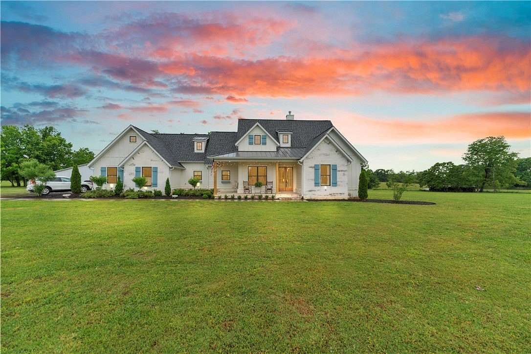 5 Acres of Land with Home for Sale in Farmington, Arkansas