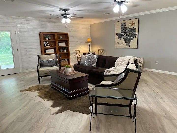 5.56 Acres of Land with Home for Sale in Sunset, Texas