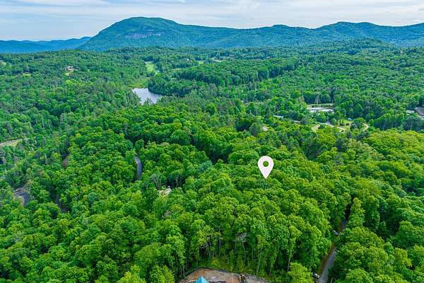 1 Acre of Residential Land for Sale in Cashiers, North Carolina