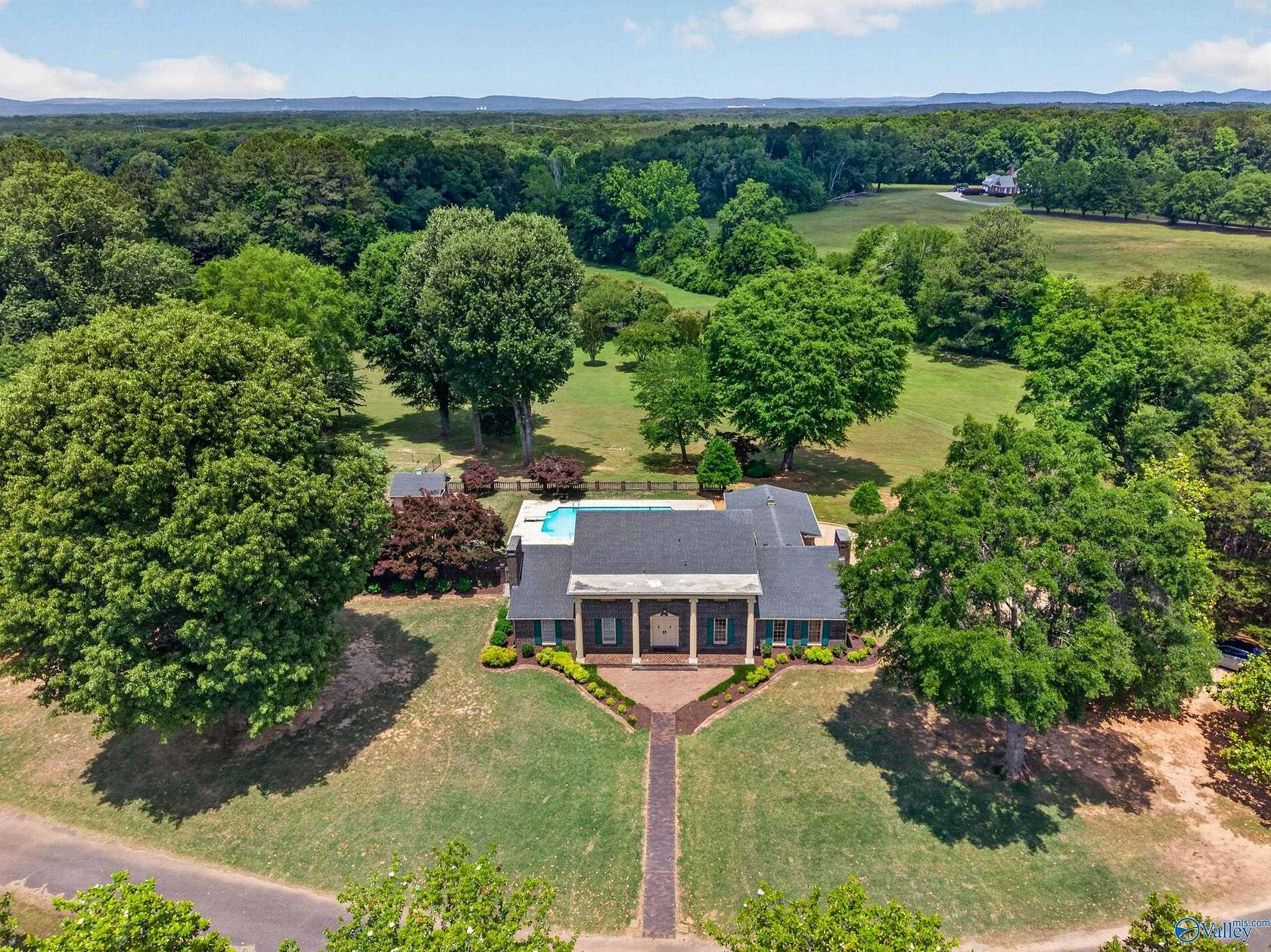 21 Acres of Land with Home for Sale in Rainbow City, Alabama
