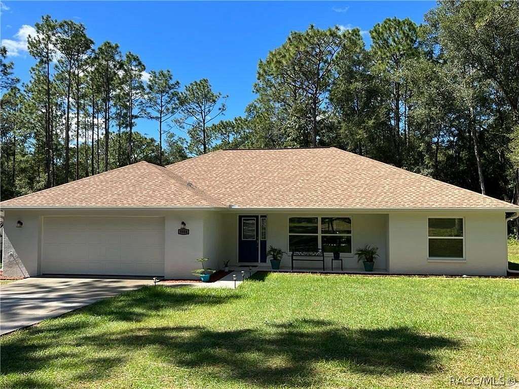 4.84 Acres of Land with Home for Sale in Inverness, Florida