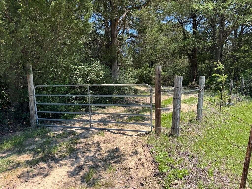 19.6 Acres of Recreational & Residential Land for Sale in Marquez, Texas