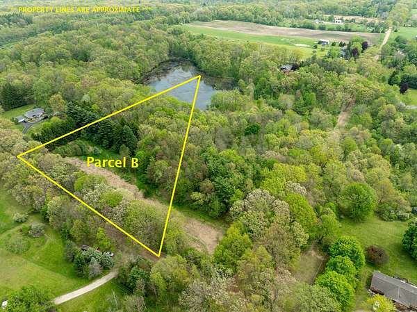 3.76 Acres of Residential Land for Sale in Fenton, Michigan