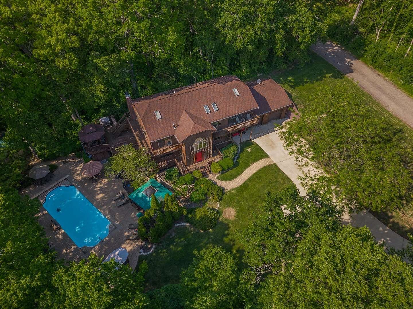 1.63 Acres of Land with Home for Sale in Bloomington, Illinois