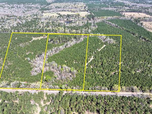 17.1 Acres of Recreational Land for Sale in Rodessa, Louisiana