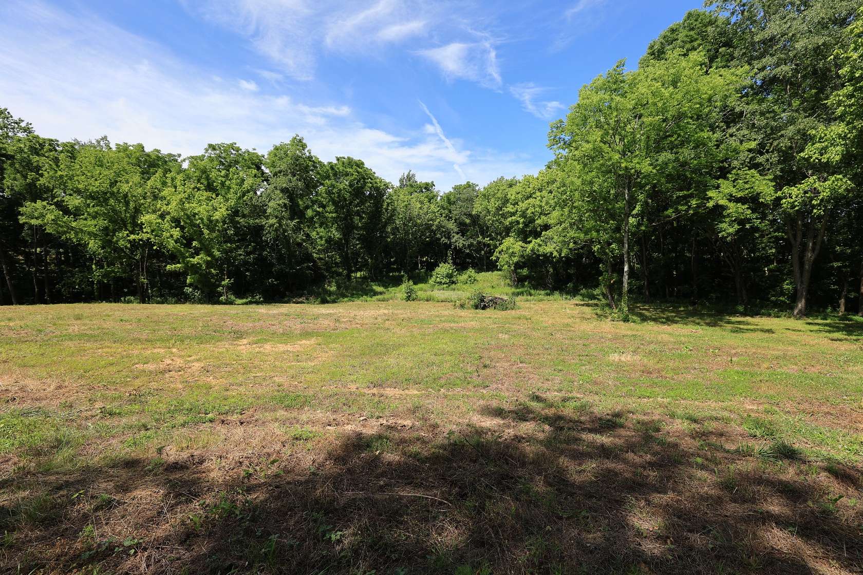 5 Acres of Residential Land for Sale in Chapmansboro, Tennessee