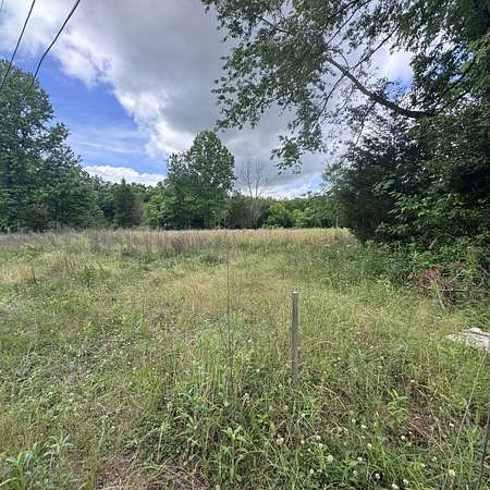 5 Acres of Residential Land for Sale in Chapmansboro, Tennessee