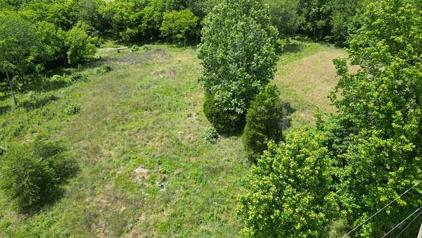 5 Acres of Residential Land for Sale in Chapmansboro, Tennessee