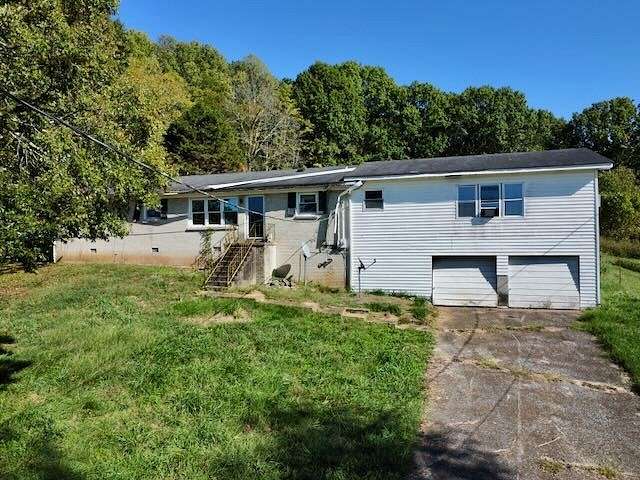 4.7 Acres of Land with Home for Sale in Pulaski, Tennessee