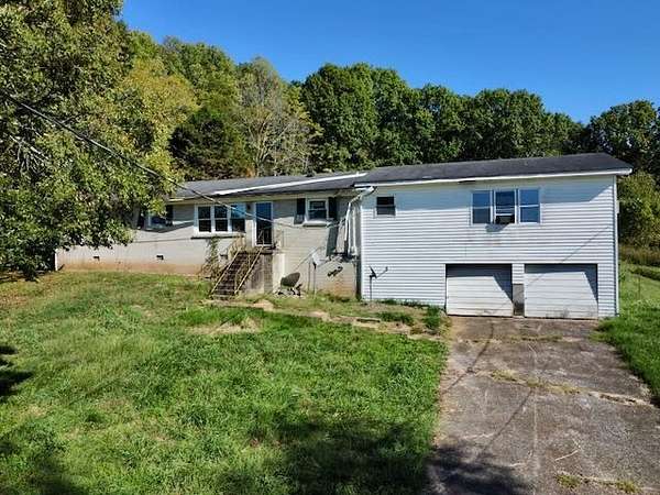 4.7 Acres of Land with Home for Sale in Pulaski, Tennessee