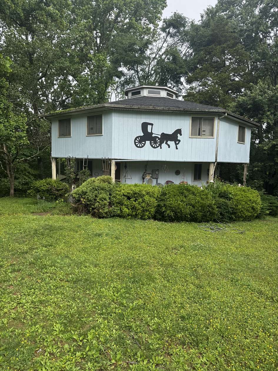 3.5 Acres of Land with Home for Sale in Lafayette, Tennessee