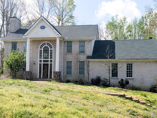 5.72 Acres of Land with Home for Auction in Nashville, Tennessee