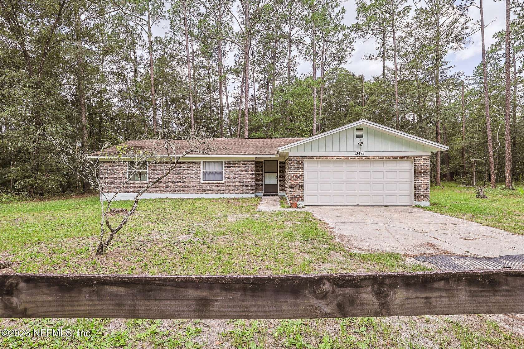2.75 Acres of Land with Home for Lease in Middleburg, Florida