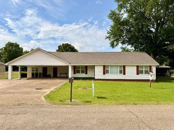 1.53 Acres of Land with Home for Sale in Okolona, Mississippi