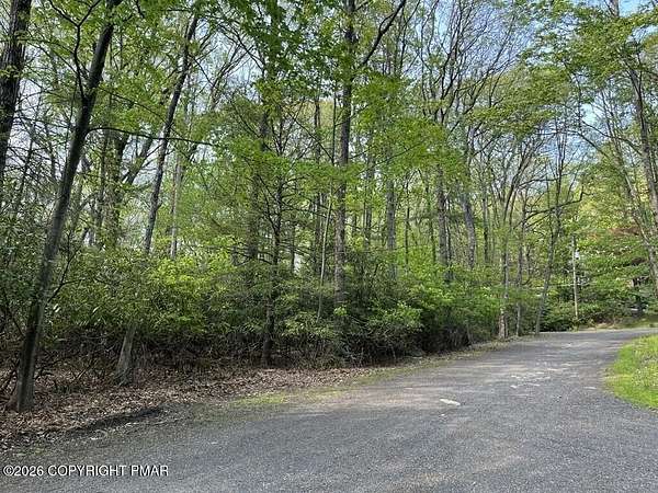 1 Acre of Residential Land for Sale in Tannersville, Pennsylvania