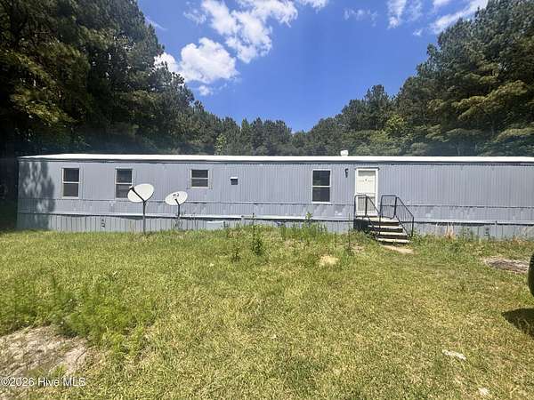 5.2 Acres of Land with Home for Lease in Salemburg, North Carolina