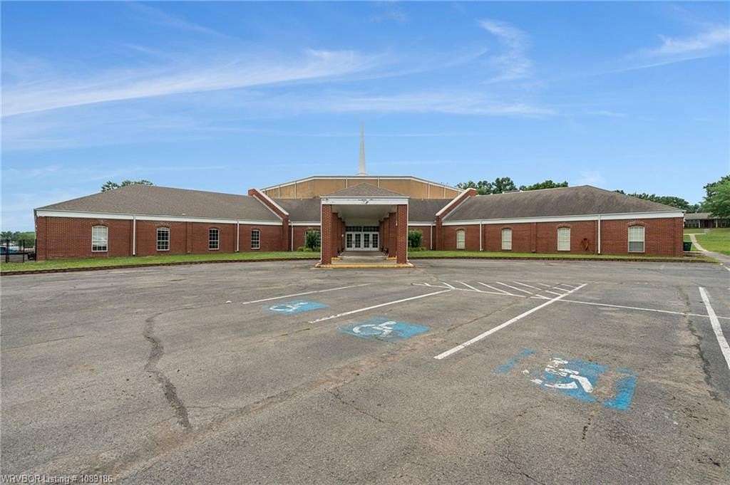 20 Acres of Improved Commercial Land for Sale in Sallisaw, Oklahoma
