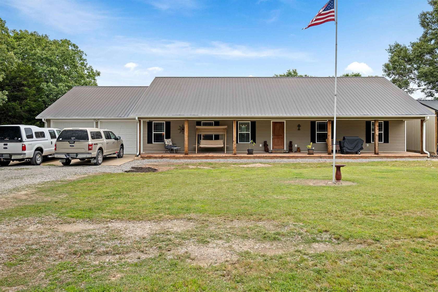 11.5 Acres of Land with Home for Sale in Batesville, Arkansas