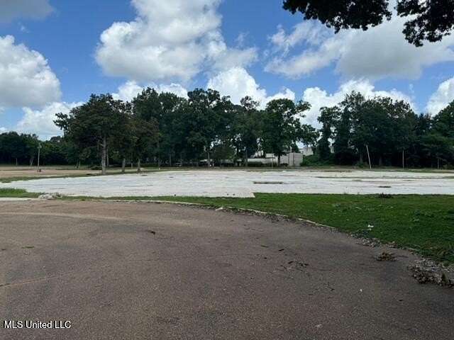 9.6 Acres of Commercial Land for Sale in Natchez, Mississippi