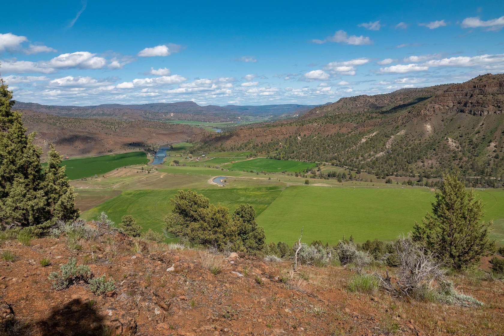 406 Acres of Agricultural Land with Home for Sale in Kimberly, Oregon