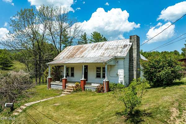 31 Acres of Land with Home for Sale in Mountain City, Tennessee