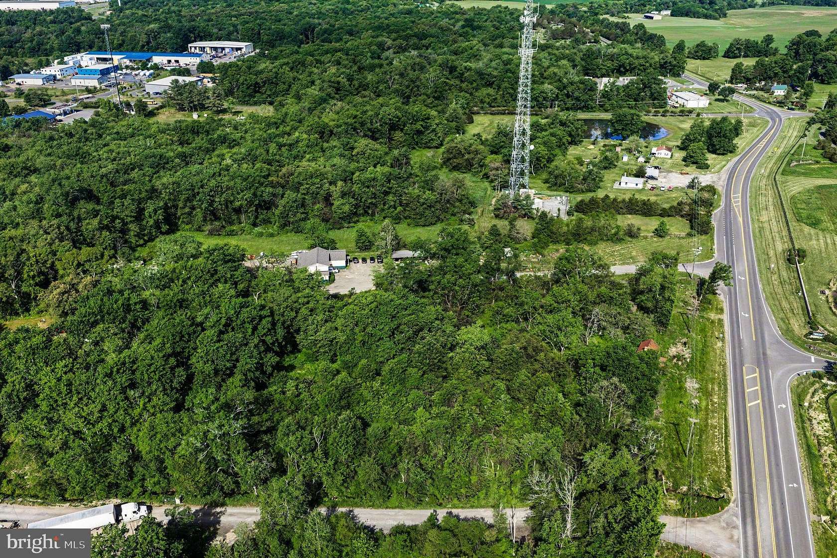 2 Acres of Mixed-Use Land for Sale in Marshall, Virginia