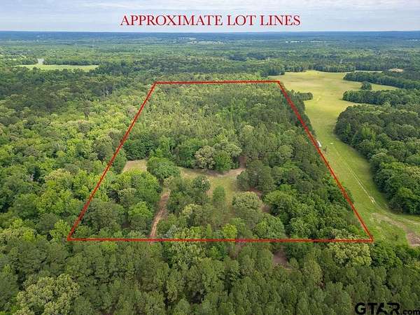 32 Acres of Recreational & Residential Land for Sale in Lindale, Texas