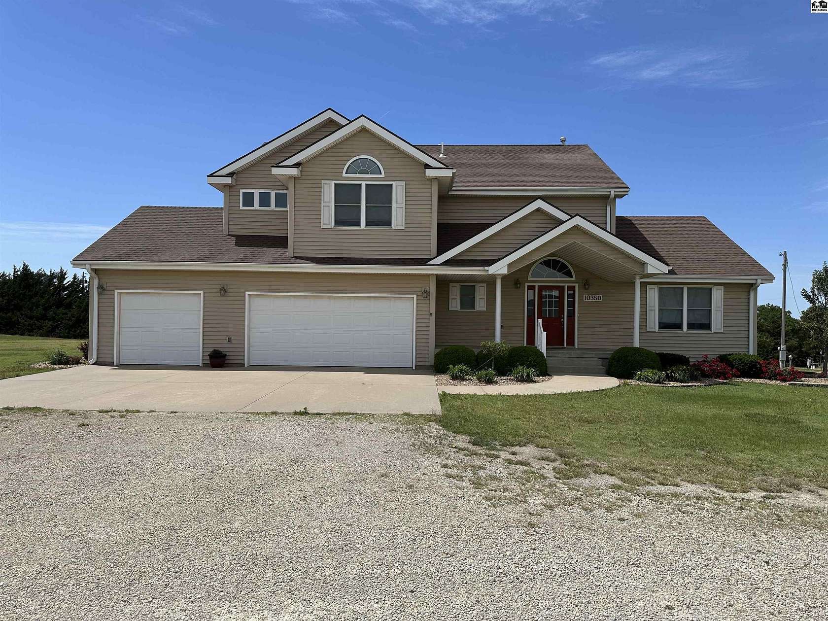 4.27 Acres of Land with Home for Sale in Pratt, Kansas