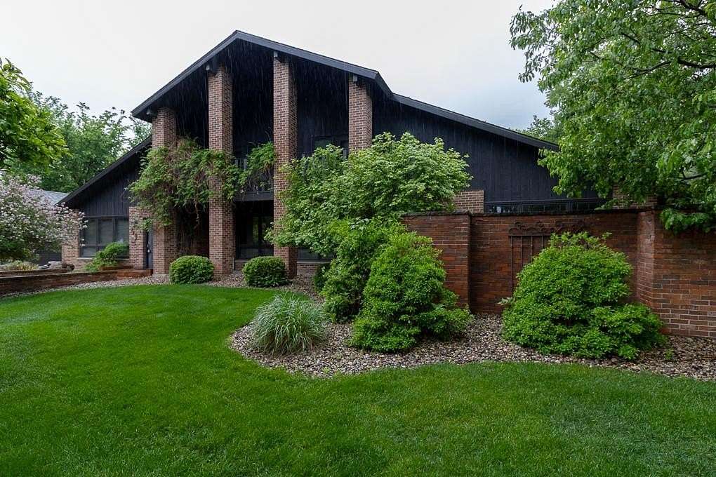 1.58 Acres of Land with Home for Sale in New Ulm, Minnesota