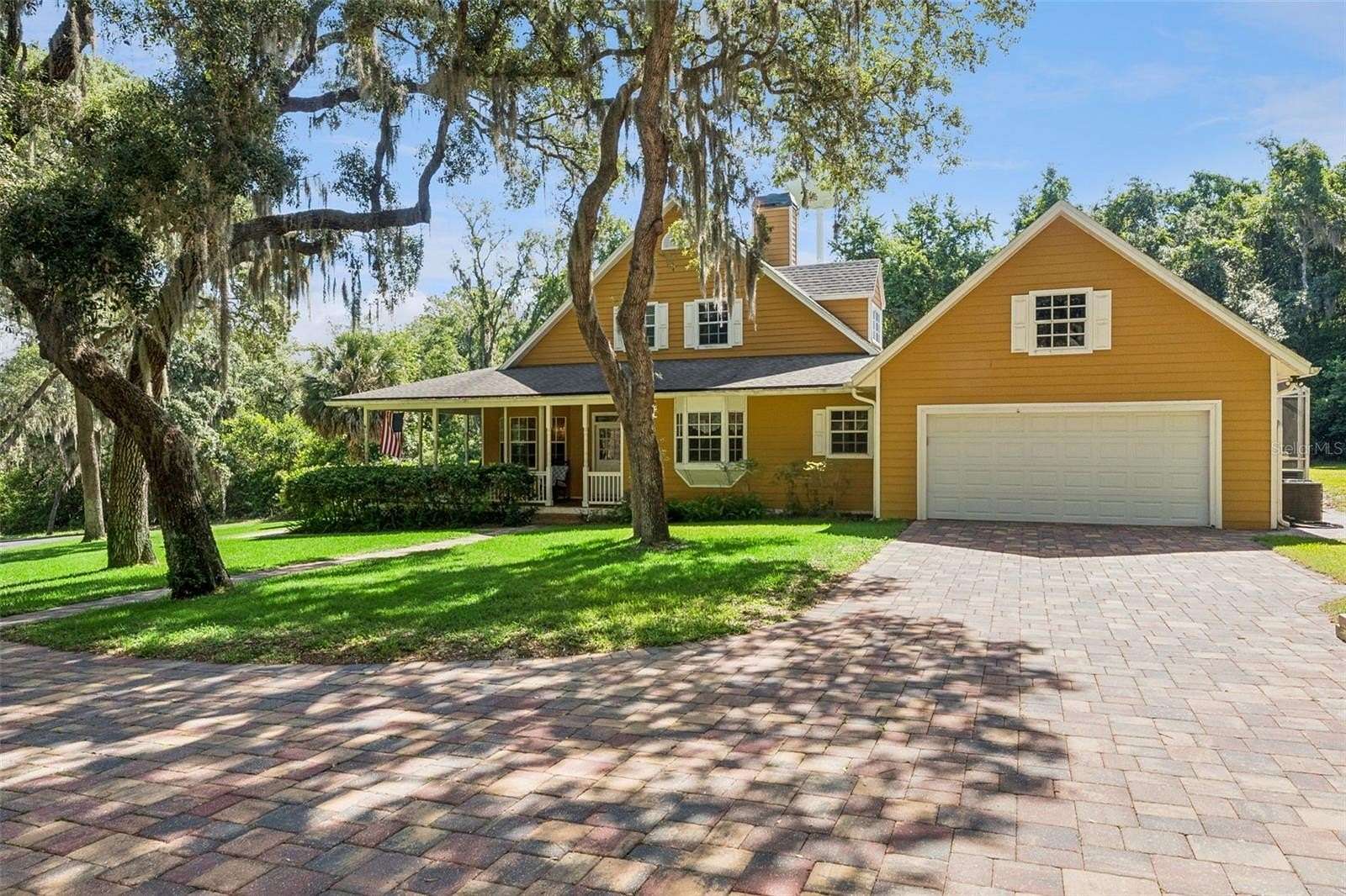1.59 Acres of Land with Home for Sale in Montverde, Florida