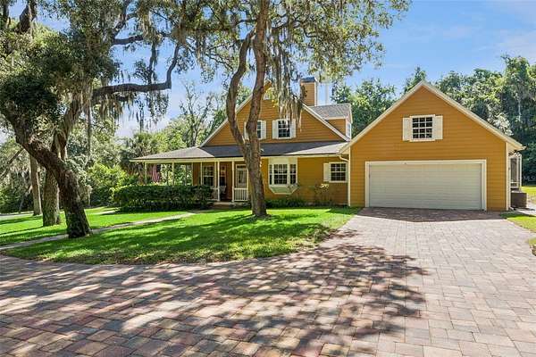 1.59 Acres of Land with Home for Sale in Montverde, Florida