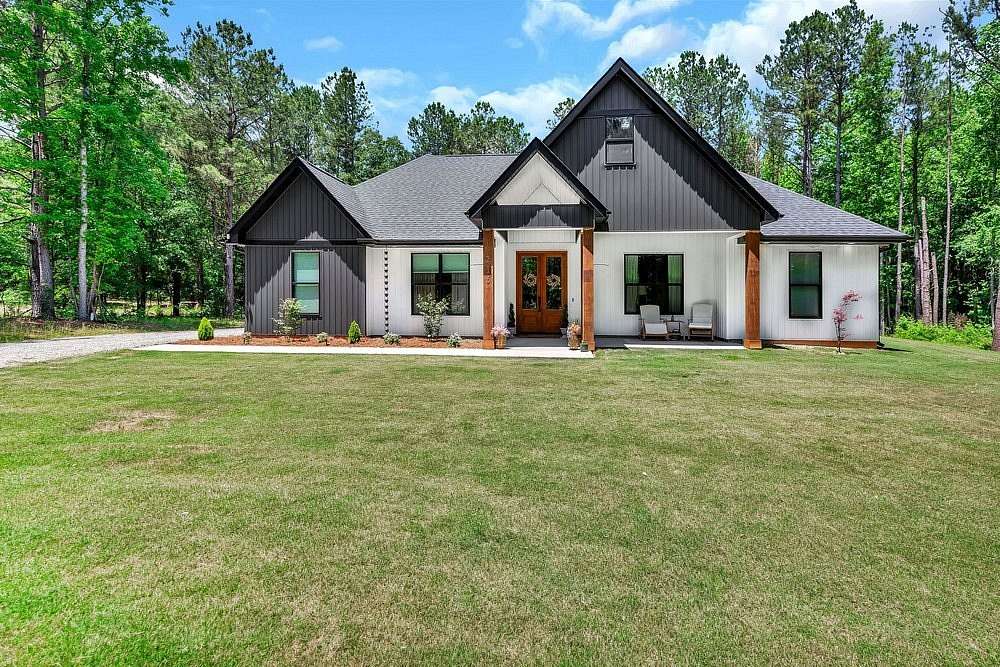 8 Acres of Land with Home for Sale in Williamston, South Carolina