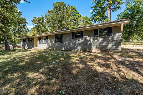 1.7 Acres of Land with Home for Sale in Rusk, Texas